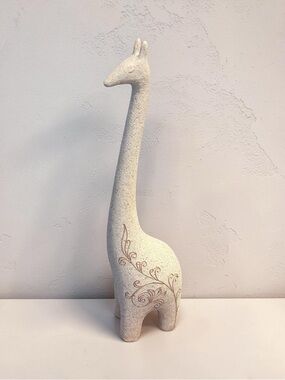 Neutral Ceramic Giraffe Sculpture - Decorative Home Art